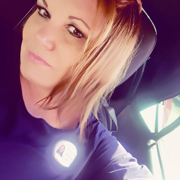 Meet your Posher, Sylvia - Picture 1 of 1